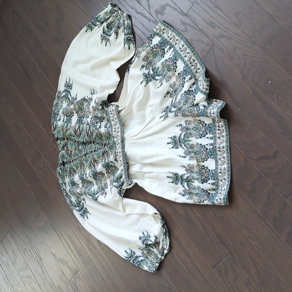 Venus Ivory Paisley Romper Size 2 - Picture 8 of 8